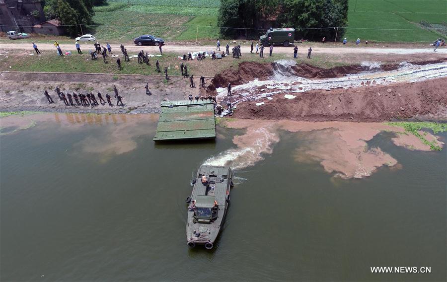 CHINA-HUNAN-HUARONG-FLOOD-DIKE BREACH (CN)