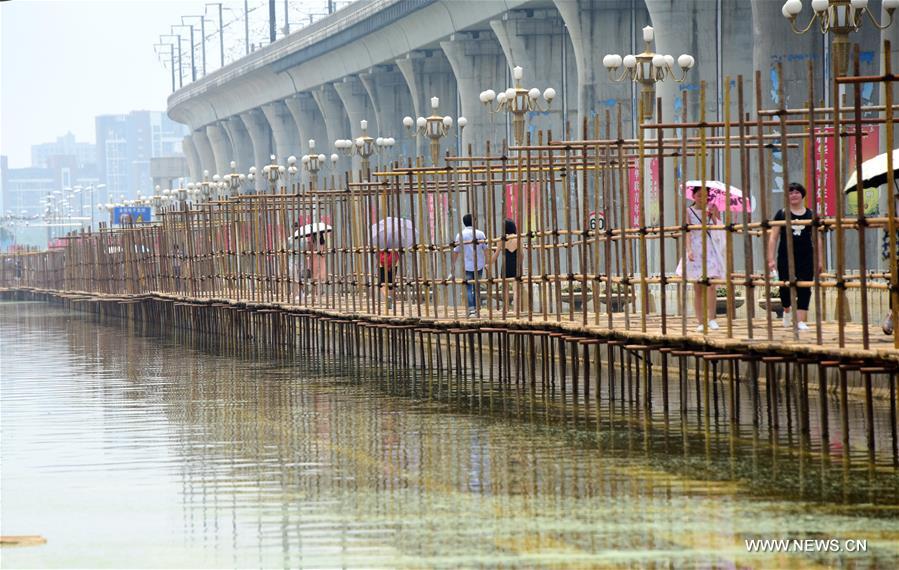 CHINA-WUHAN-FLOOD-BOARDWALK (CN)