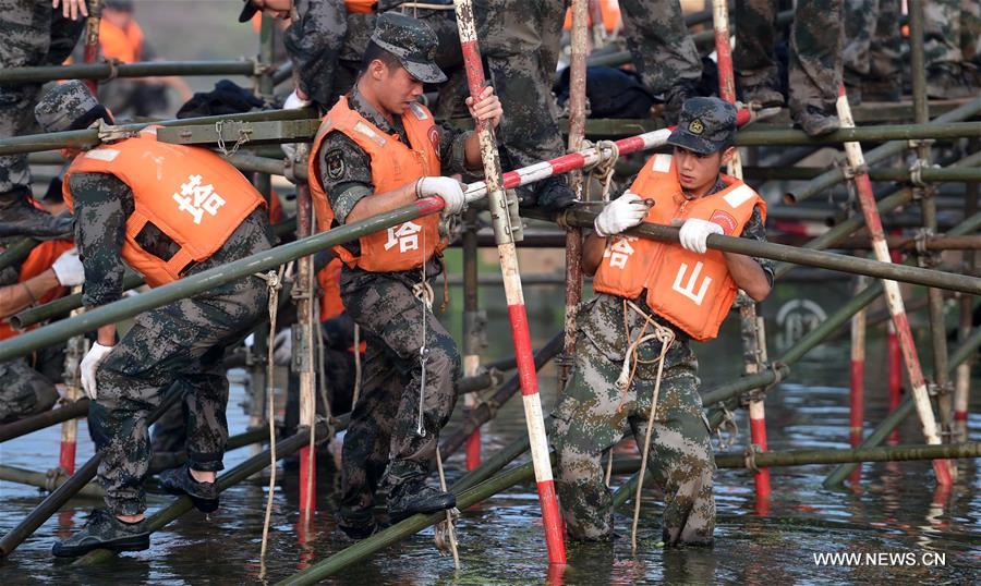 The dike breach in Huarong was plugged after two days of rescue work.