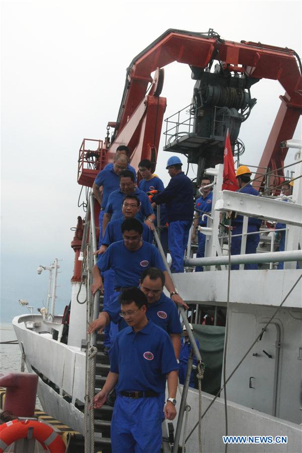 CHINA-QINGDAO-JIAOLONG-SUBMERSIBLE-RETURN (CN)