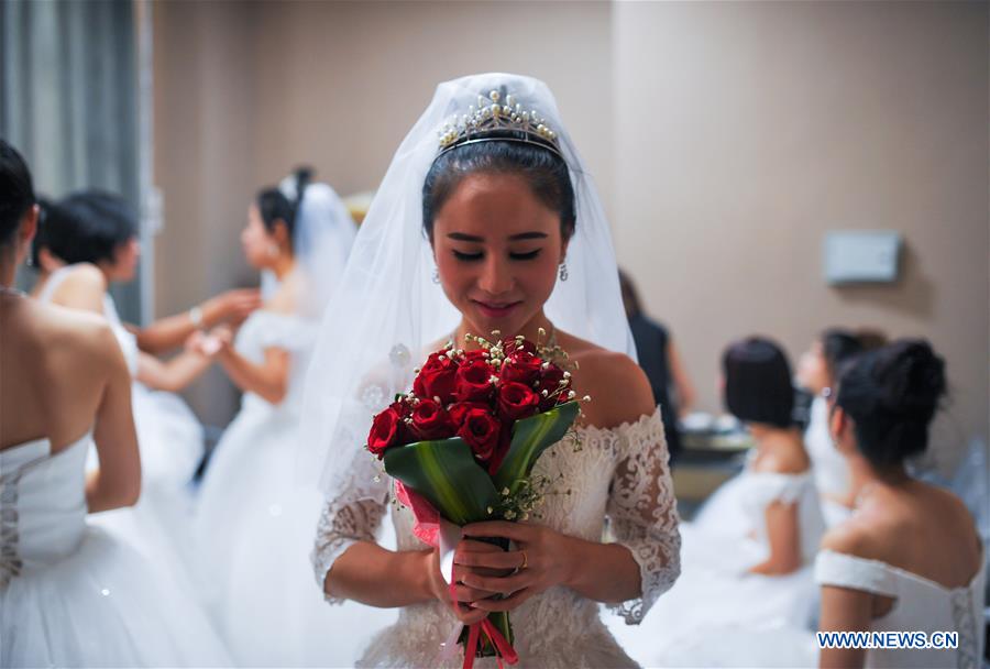 CHINA-XINJIANG-KASHGAR-FRONTIER SOLDIERS-GROUP WEDDING (CN) 