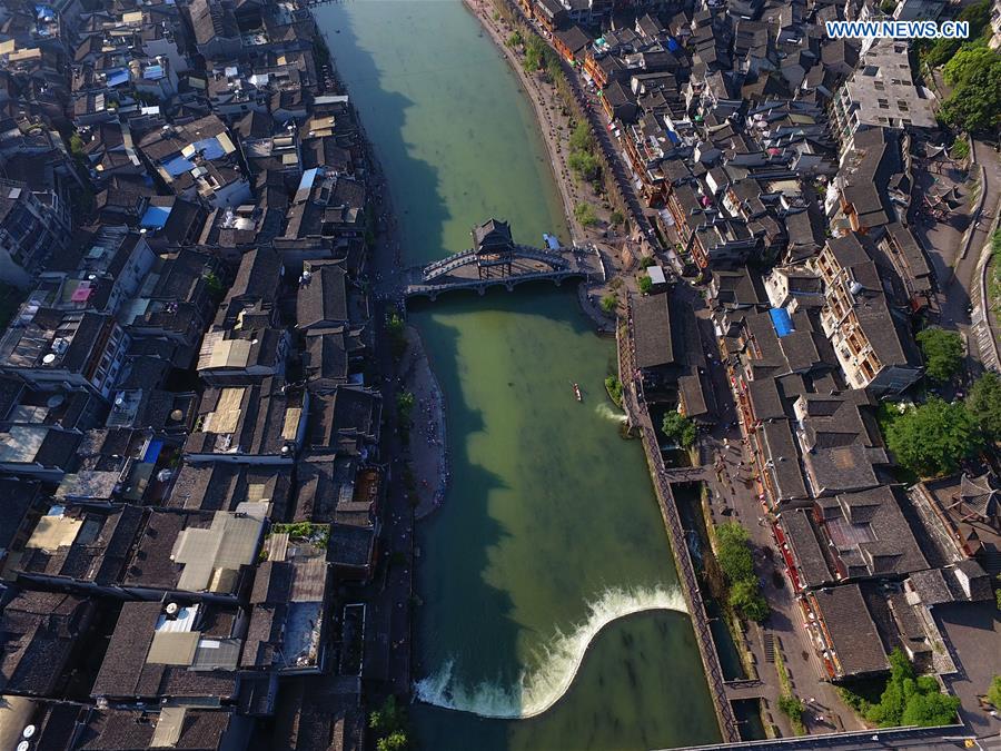 CHINA-HUNAN-FENGHUANG OLD TOWN-SCENERY (CN)