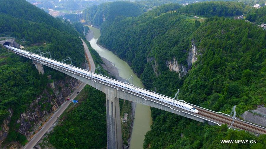 The 377-kilometer-long Yichang-Wanzhou Railroad winds through mountainous areas from its eastern station Yichang in Hubei Province to western station Wanzhou in southwest China's Chongqing.