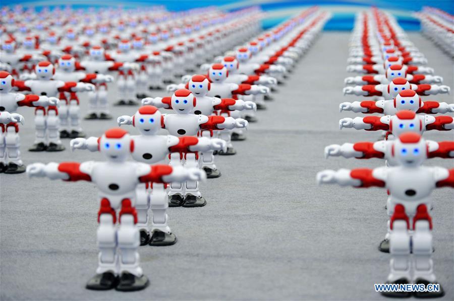 #CHINA-QINGDAO-ROBOT DANCING-GUINNESS RECORD (CN)