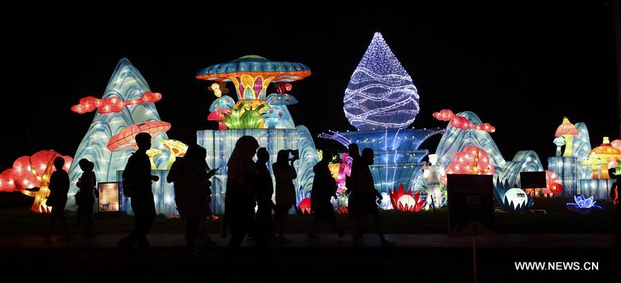 **CHINA-YUNNAN-YUXI-LANTERN FAIR (CN)