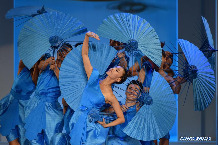 THAILAND-BANGKOK-THAI FABRIC-FASHION SHOW