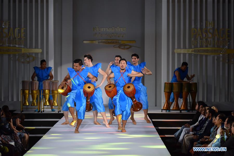 THAILAND-BANGKOK-THAI FABRIC-FASHION SHOW