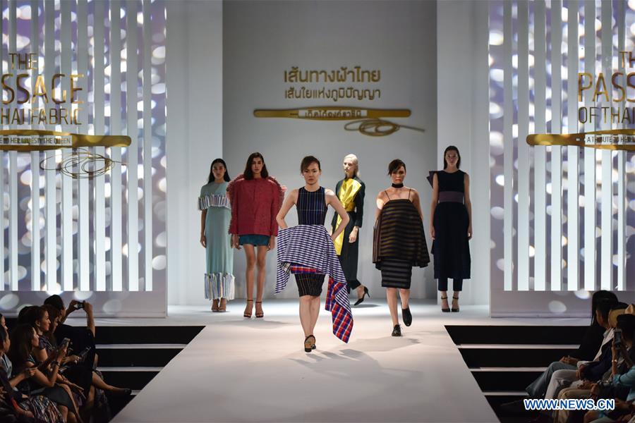 THAILAND-BANGKOK-THAI FABRIC-FASHION SHOW