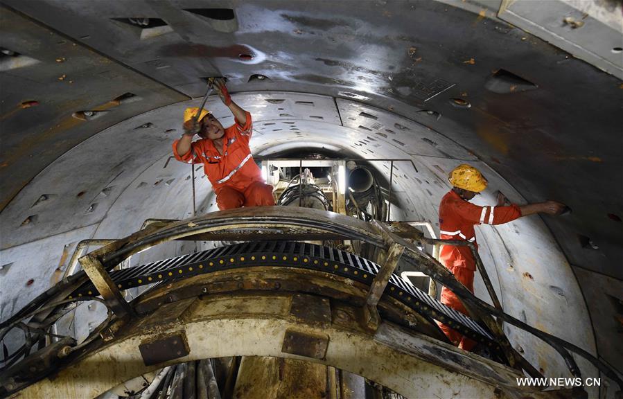 About 1,040 meters tunnel shield construction of the second phase of the Kunming subway Line No. 6 has been finished as of Aug. 21. 