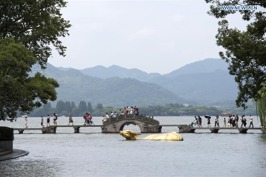 CHINA-HANGZHOU-WEST LAKE-SCENERY (CN)