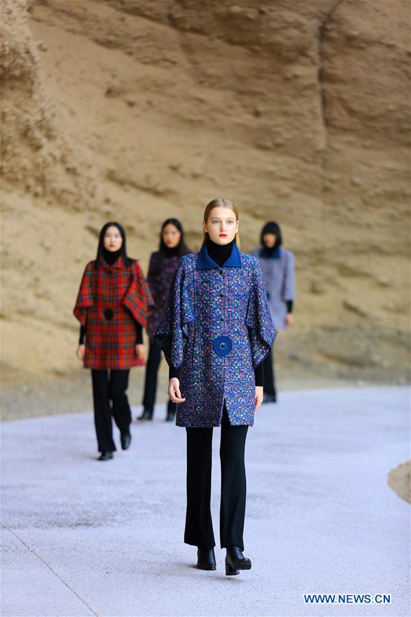 #CHINA-GANSU-GEOLOGICAL PARK-FASHION SHOW (CN)