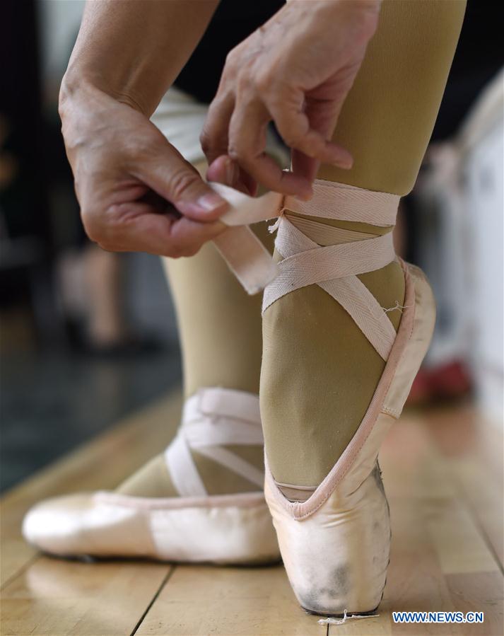 CHINA-TIANJIN-ELDERLY BALLET DANCER (CN)