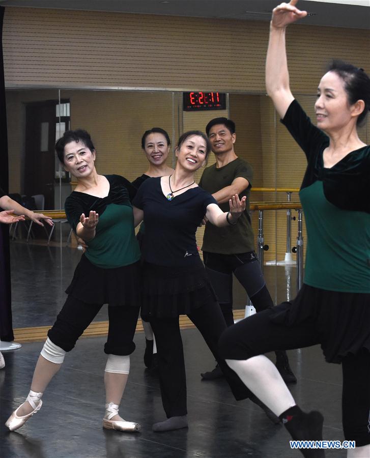 CHINA-TIANJIN-ELDERLY BALLET DANCER (CN)