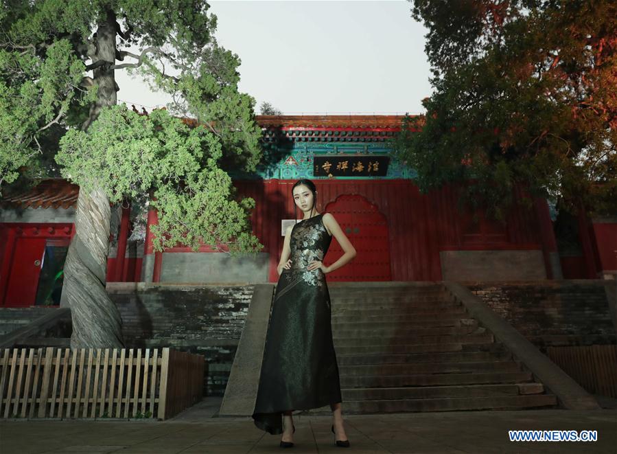 CHINA-BEIJING-FASHION SHOW-ANCIENT TEMPLE (CN)