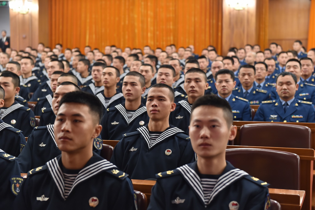 纪念中国红军长征胜利80周年大会举行。记者 翁奇羽摄 