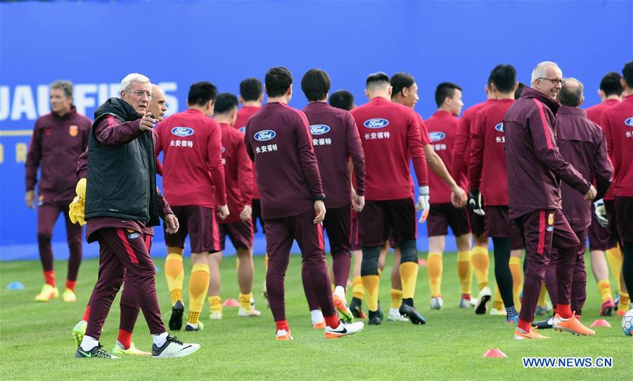 (SP)CHINA-KUNMING-SOCCER-NATIONAL TEAM-TRAINING