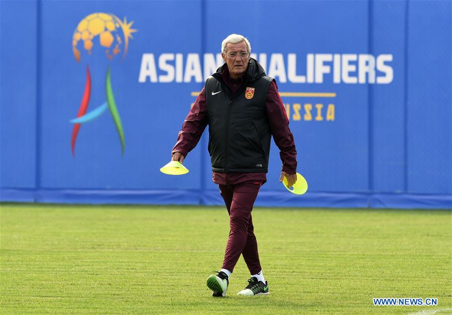 (SP)CHINA-KUMING-SOCCER-NATIONAL TEAM-TRAINING