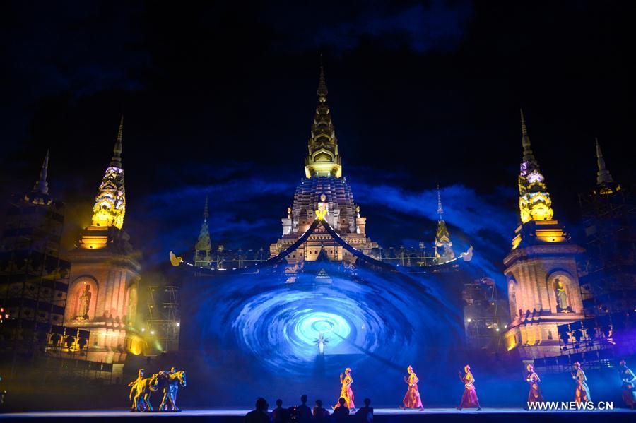 CHINA-XISHUANGBANNA-LANCANG-MEKONG RIVER-FESTIVAL (CN)