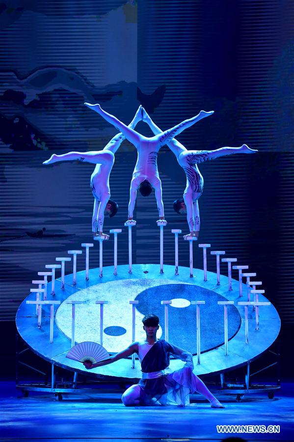 CHINA-HENAN-ACROBATICS FESTIVAL (CN) 