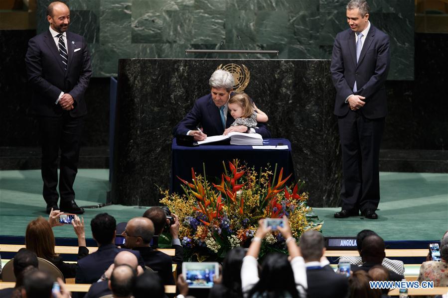 XINHUA-2016 PHOTOS OF THE YEAR-WORLD 