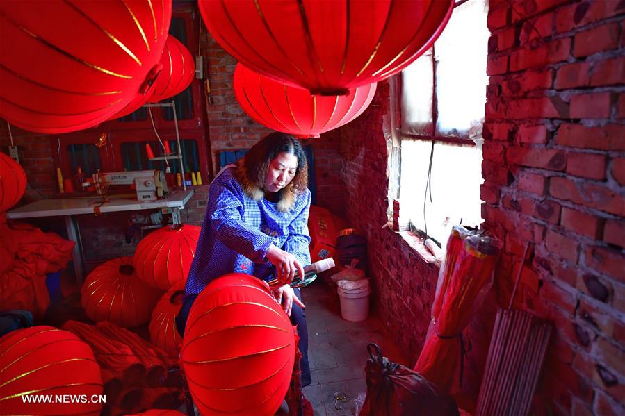 CHINA-SPRING FESTIVAL-RED LANTERNS (CN)