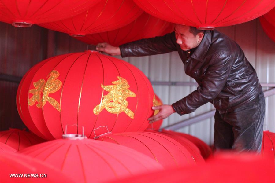 CHINA-SPRING FESTIVAL-RED LANTERNS (CN)