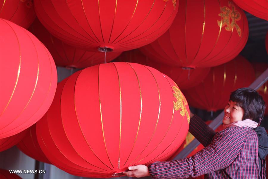 CHINA-SPRING FESTIVAL-RED LANTERNS (CN)