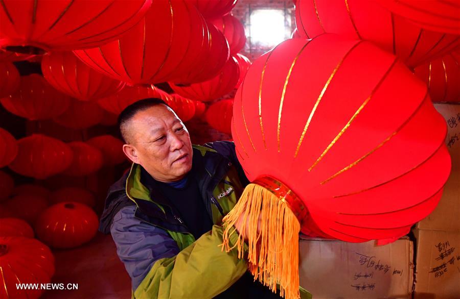 CHINA-SPRING FESTIVAL-RED LANTERNS (CN)