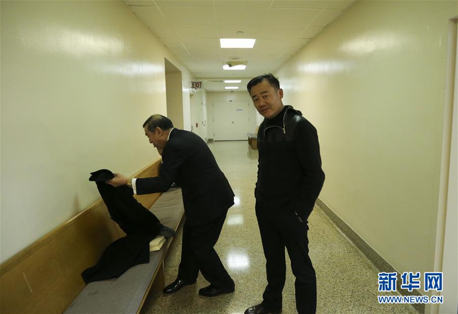 （國際）（2）周立波涉嫌“非法持有槍支和毒品”被美國法院傳訊