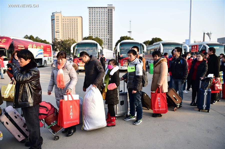 CHINA-ANHUI-FUYANG-FREE COACH-MIGRANT WORKERS (CN)