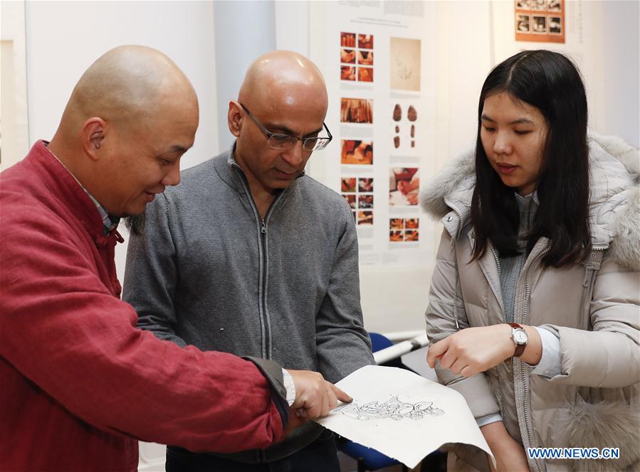 BRITAIN-LONDON-CHINESE WOODBLOCK PRINTING-EXHIBITION-SHORT COURSE