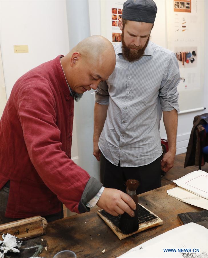 BRITAIN-LONDON-CHINESE WOODBLOCK PRINTING-EXHIBITION-SHORT COURSE