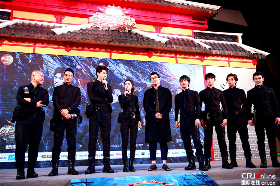 众星上演制服诱惑 吴亦凡赵丽颖被调侃穿亲子