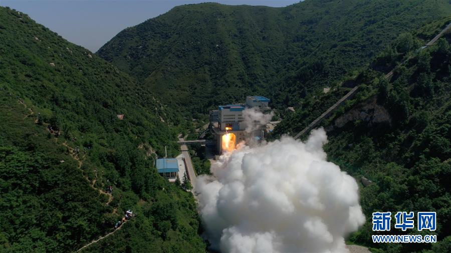 我国首台泵后摆火箭发动机试车成功