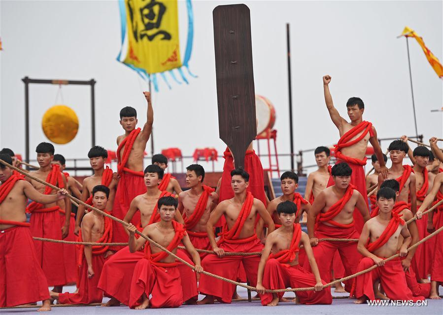 CHINA-POYANG LAKE-FISHING(CN)