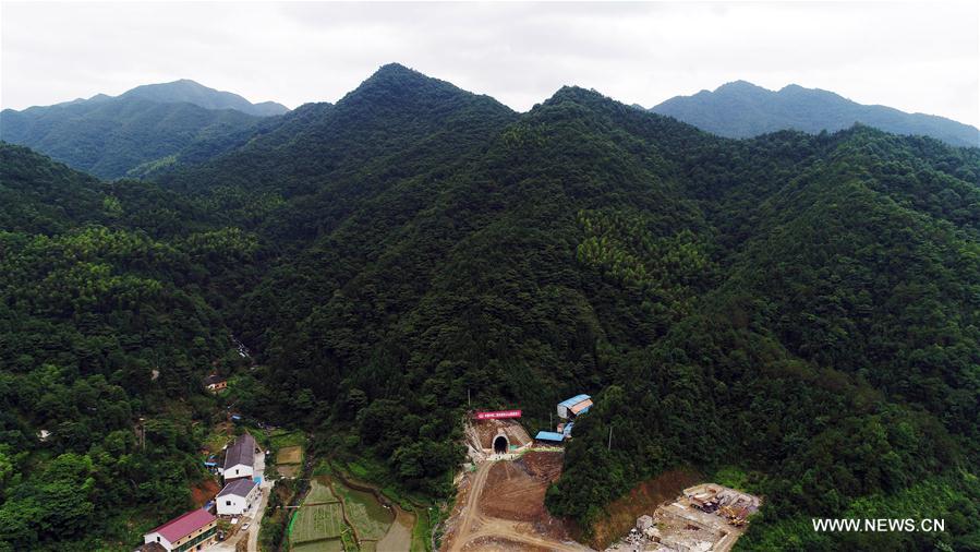 CHINA-HUNAN-RAILWAY-TUNNEL(CN)