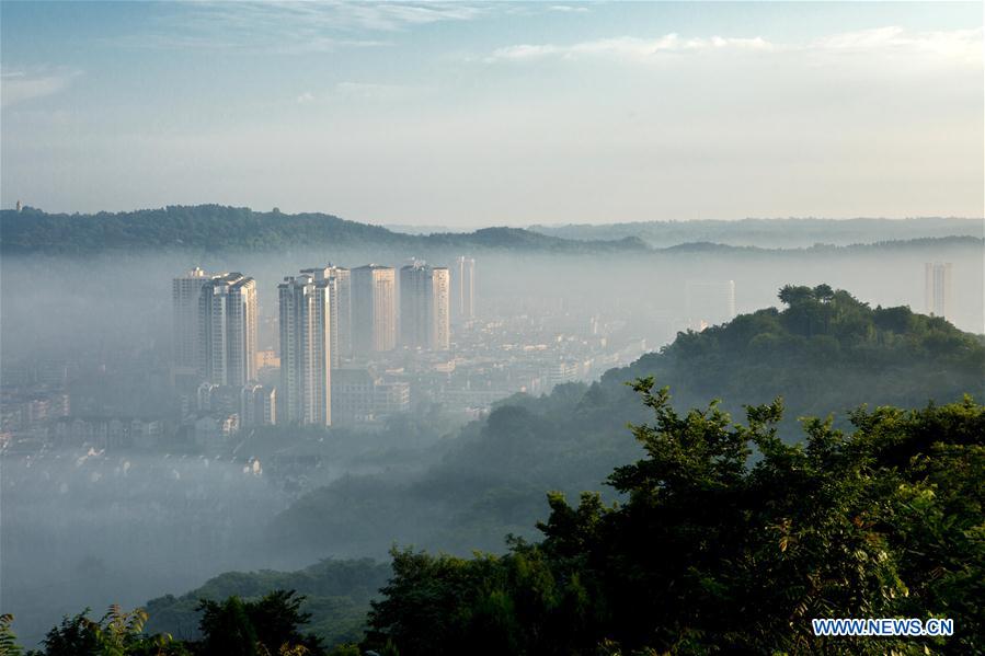 #CHINA-CHONGQING-ADVECTION CLOUDS (CN)