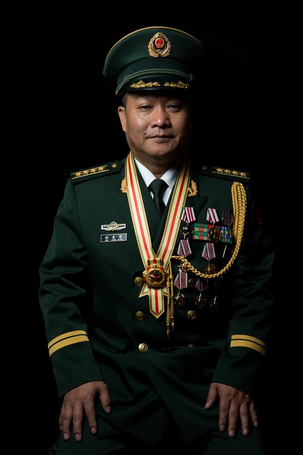 印春荣:独具虎胆、出生入死的缉毒英雄