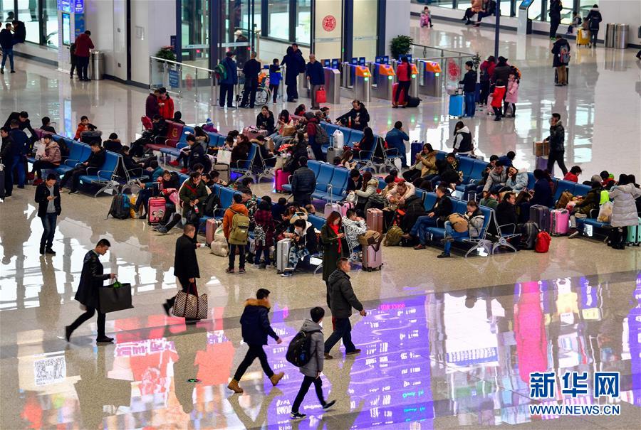 （關注春運）（4）重慶西站迎來首個春運客流高峰