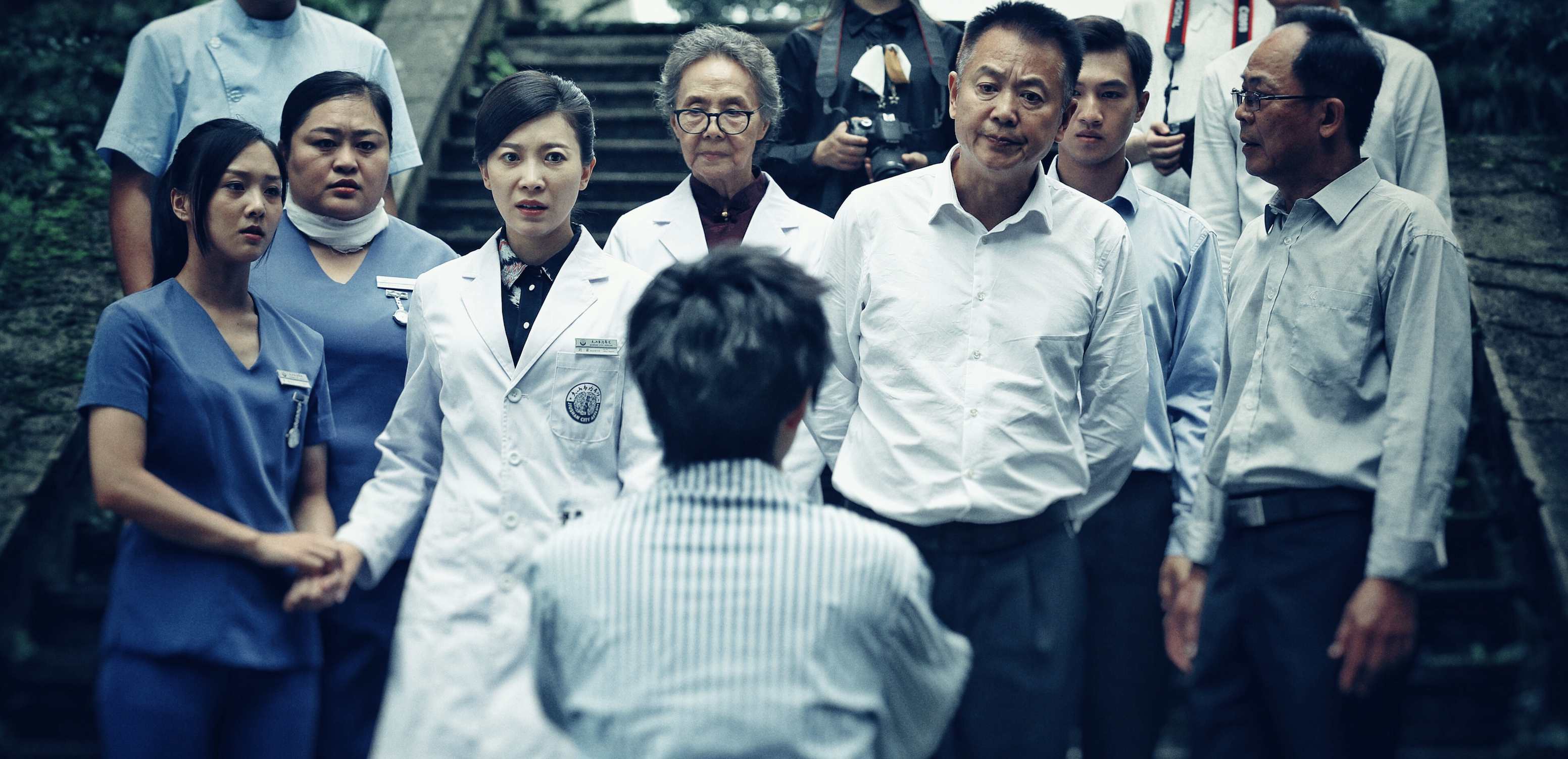 《疯人院》定档 “疯”起云涌讲述精神世界