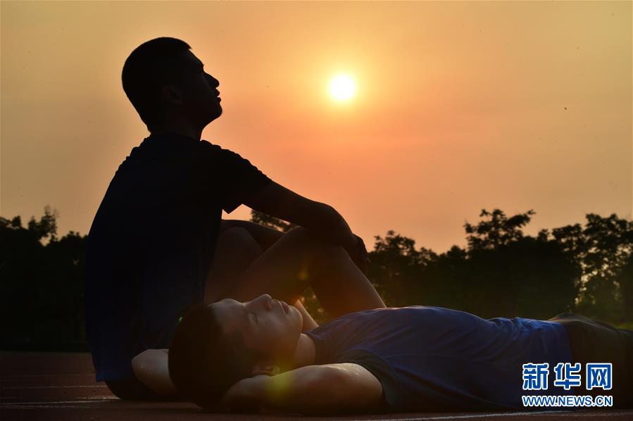 ��������ר�⣩��4��˫��̥ä���ֵܵİ�����