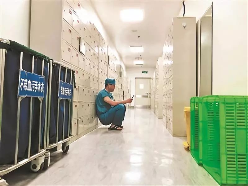 8月，这些平凡人的故事令人感动