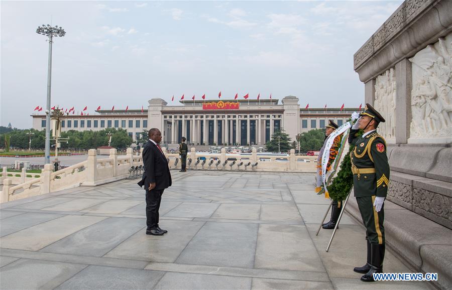 CHINA-BEIJING-SOUTH AFRICAN PRESIDENT-MONUMENT-TRIBUTE (CN)