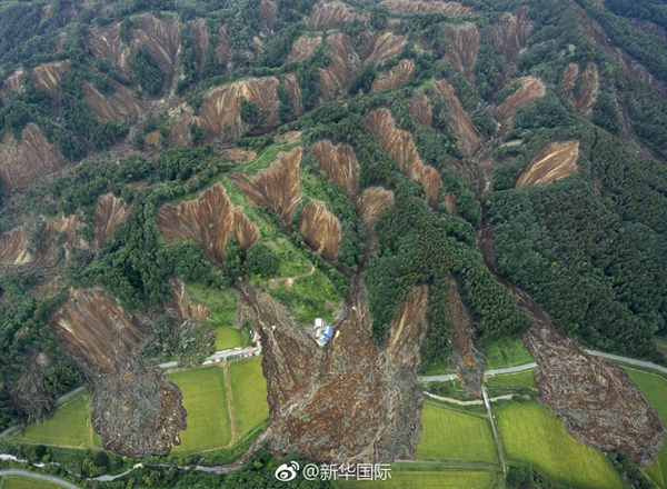 中国游客亲历日本北海道地震:因台风飞到札幌