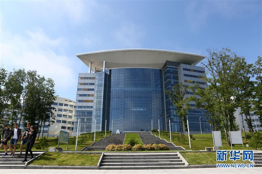 �����ʣ���2����������˹�п˳�����Ӱ