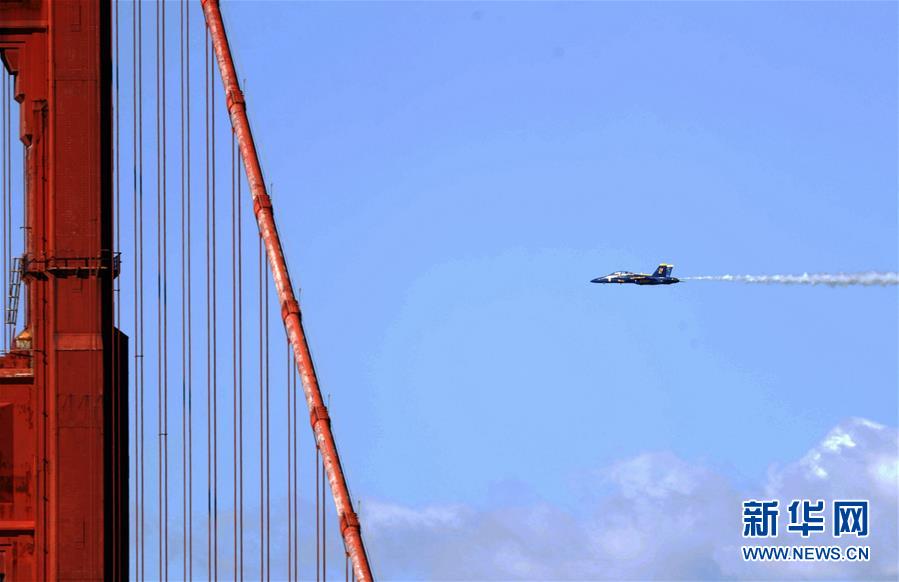 （國際）（6）美國舊金山舉行艦隊周飛行表演