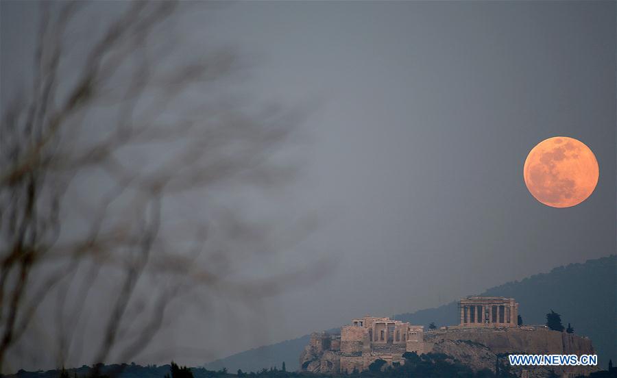 GREECE-ATHENS-ACROPOLIS-FULL MOON