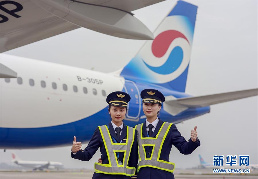 ��ͼƬ���£���3��׷������ ��80�󡱿ս����Ů����Ա