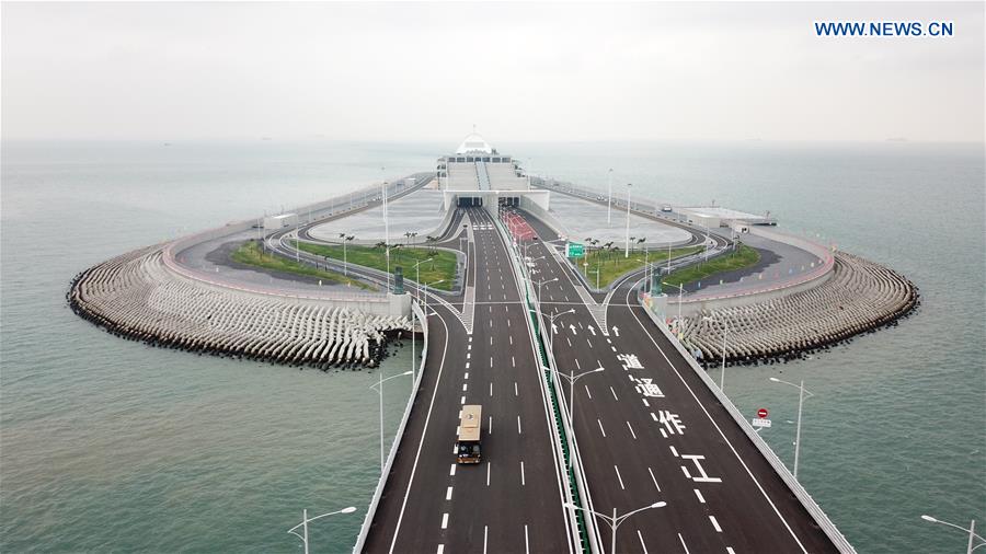 Xinhua Headlines: China on fast track toward all-round well-off society