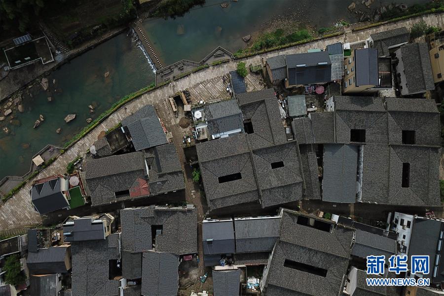 ����ᣩ��3�� ����롱ɽ����촴��������